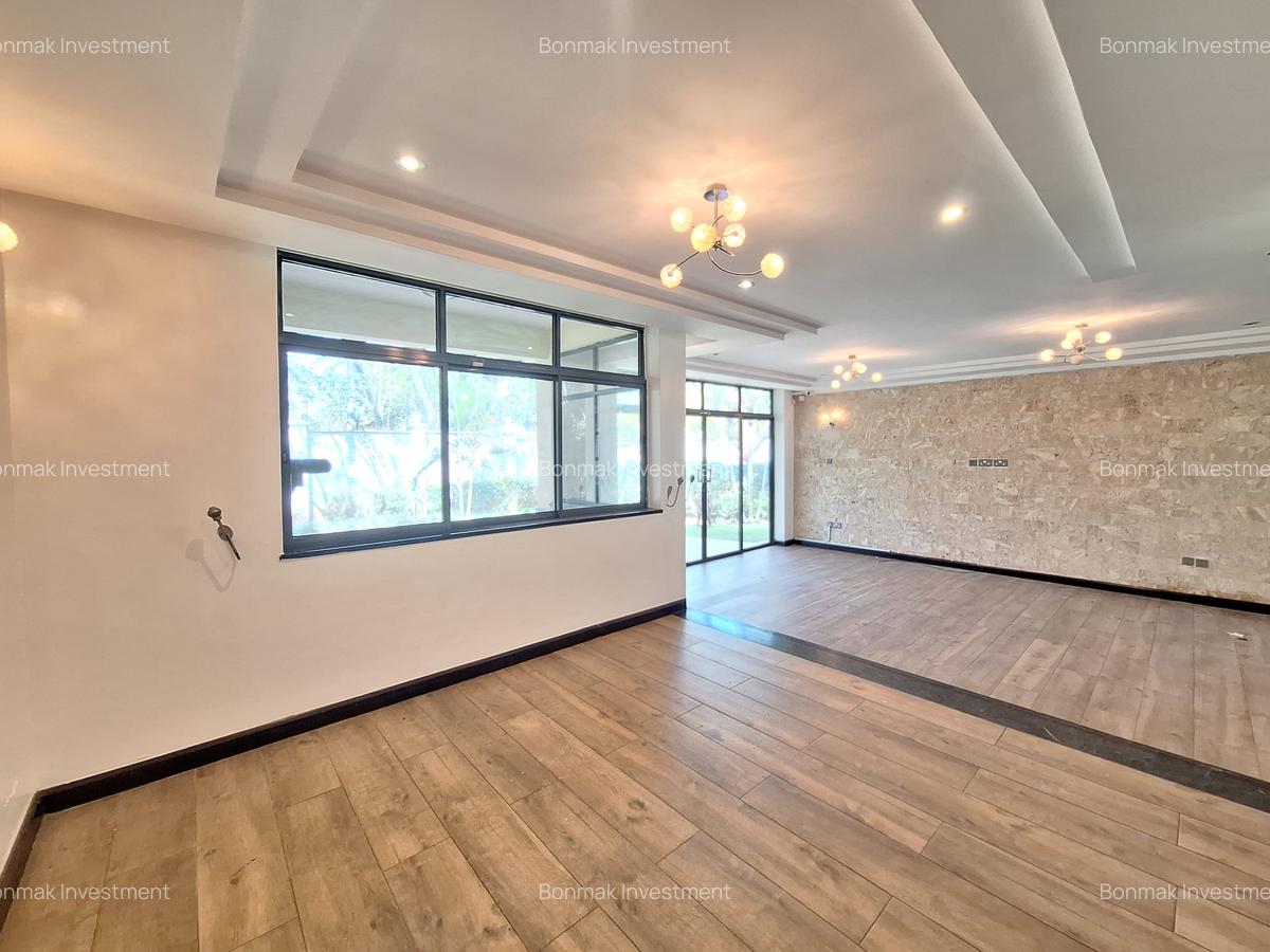 5 Bed Townhouse with En Suite at Lavington Green. - 16