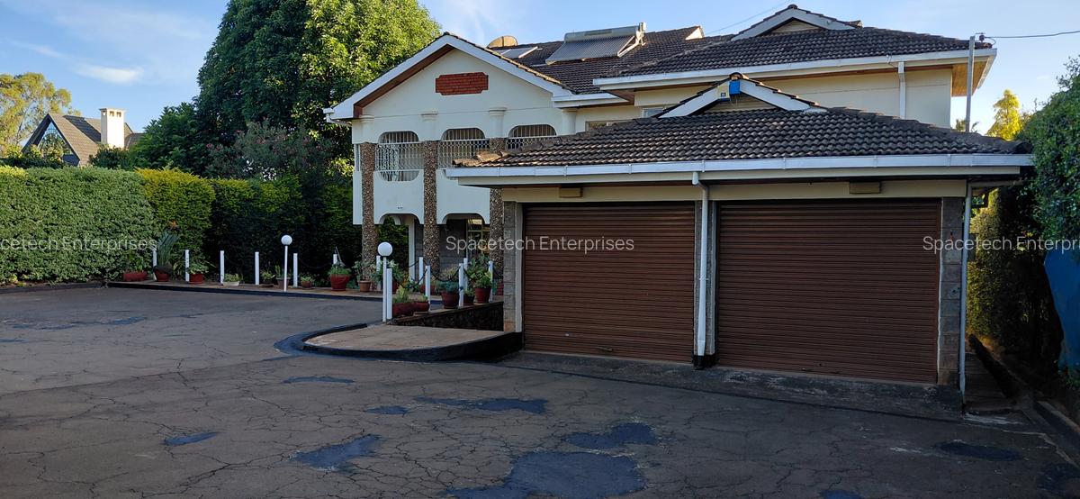 4 Bed House with En Suite in Runda - 2