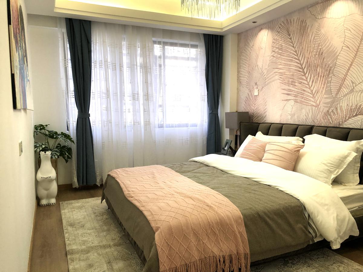 1 Bed Apartment with En Suite at Lavington - 4