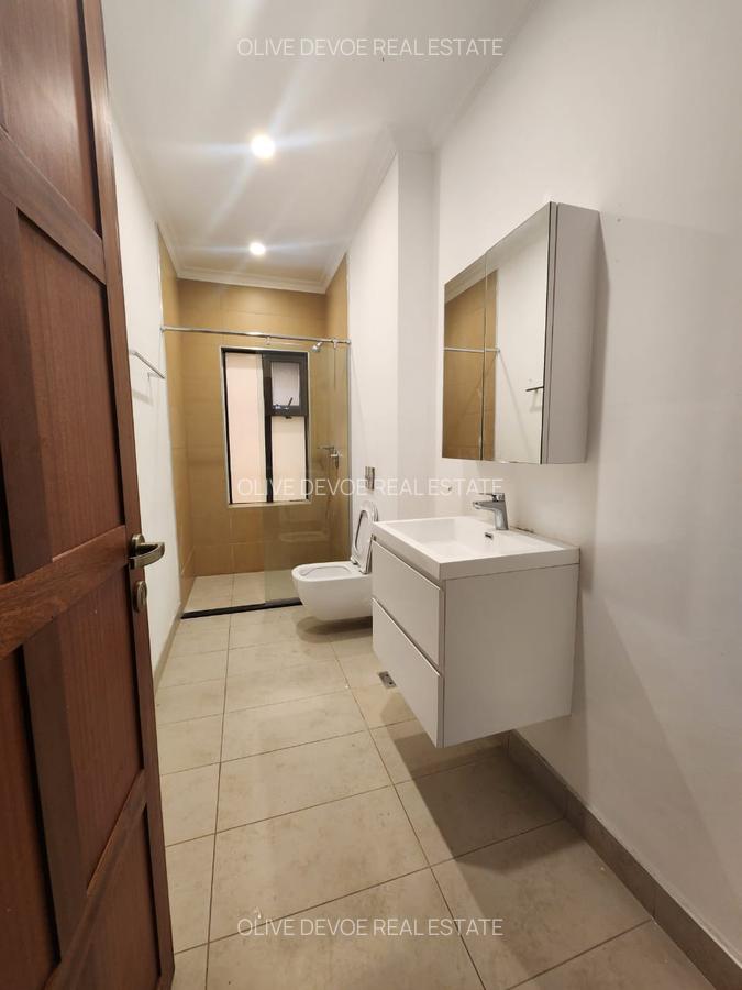 5 Bed Townhouse with En Suite in Kileleshwa - 8
