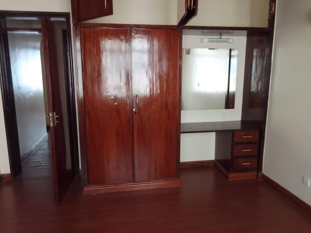 4 Bed Villa with En Suite in Westlands Area - 7