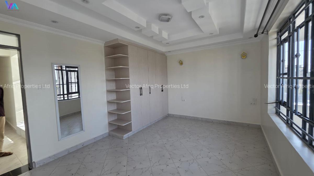 4 Bed Townhouse with En Suite in Ruiru - 14