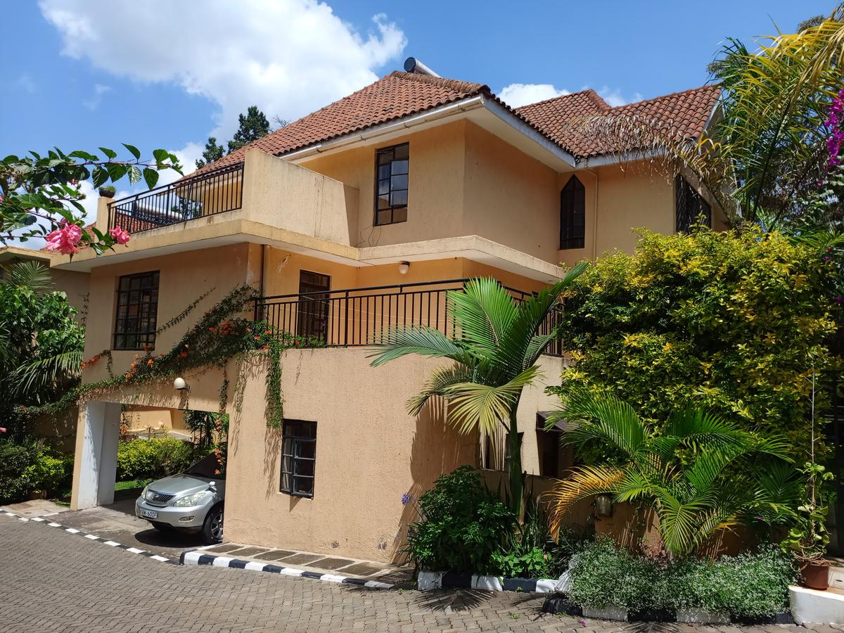 5 Bed Townhouse with En Suite in Kyuna - 1