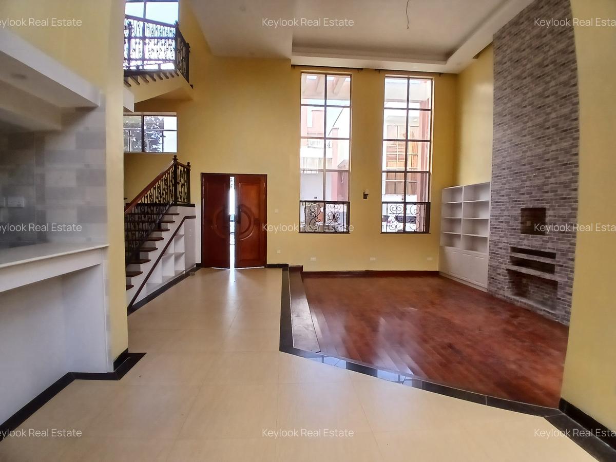 5 Bed Townhouse with En Suite at Lavington Green - 15