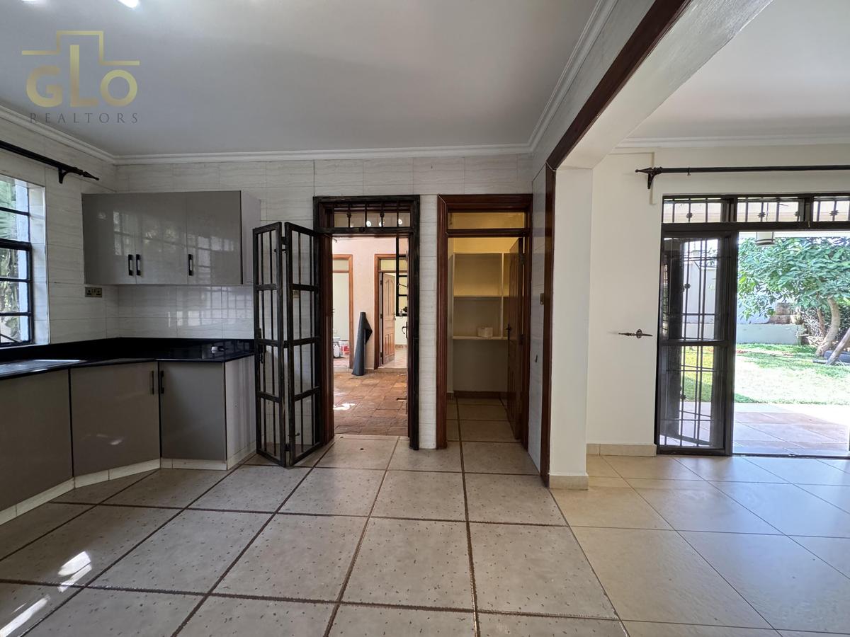 4 Bed Villa with En Suite in Kiambu Road - 8