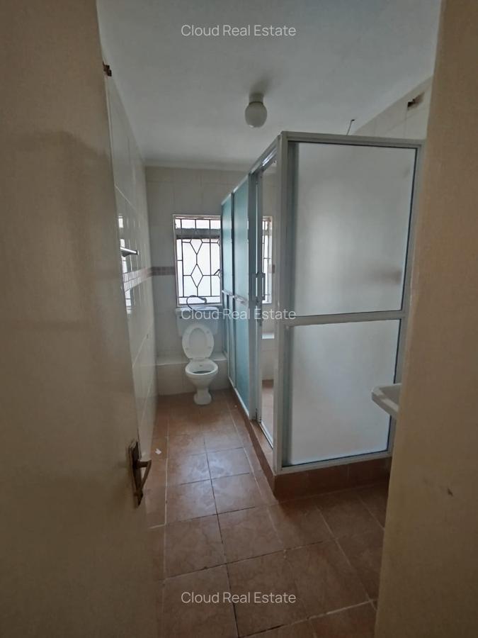 4 Bed House with Garden in South C - 10