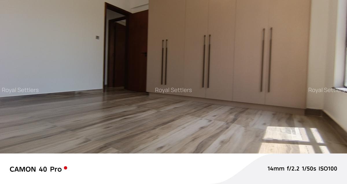 2 Bed Apartment with En Suite at Brookside Grove - 9