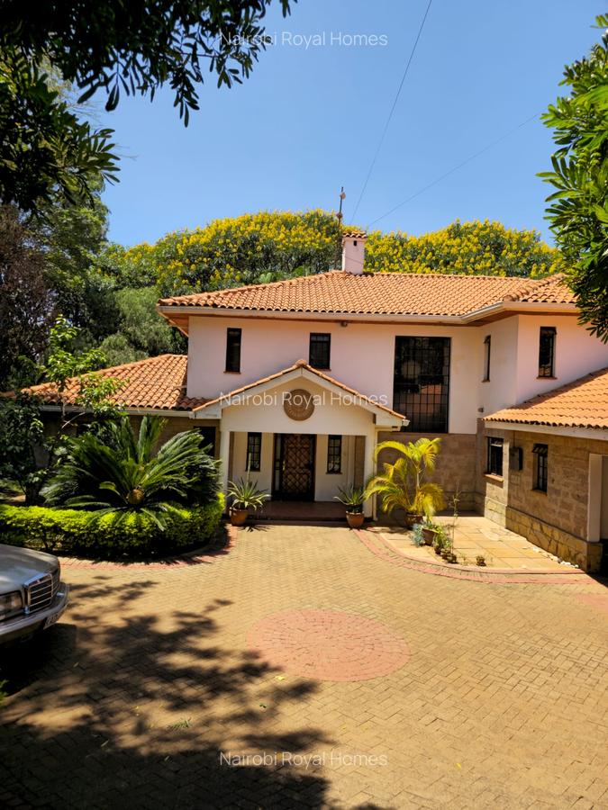 5 Bed Townhouse with En Suite at Meadows - 3