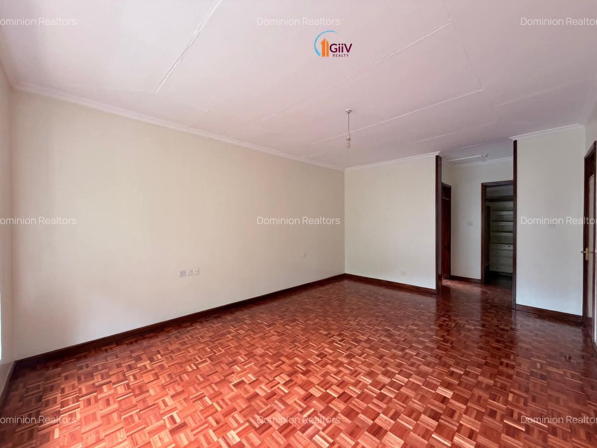 4 Bed Townhouse with En Suite in Westlands Area - 17