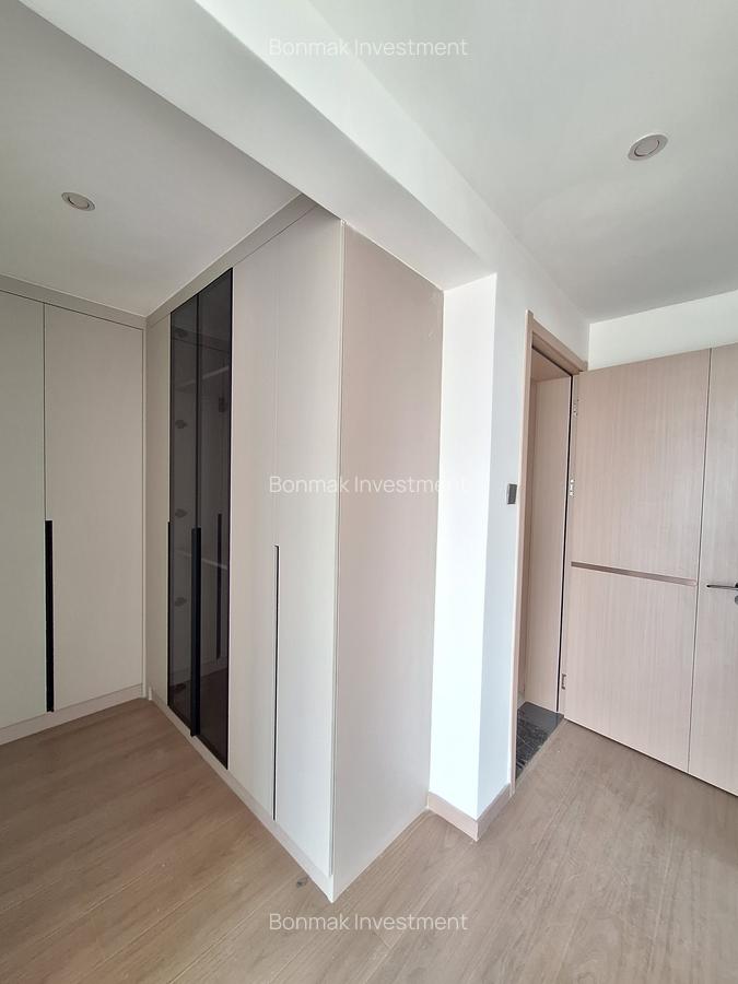 2 Bed Apartment with En Suite at Riverside Drive - 18