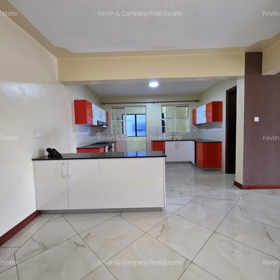 3 Bed Apartment with En Suite in Lavington - 1