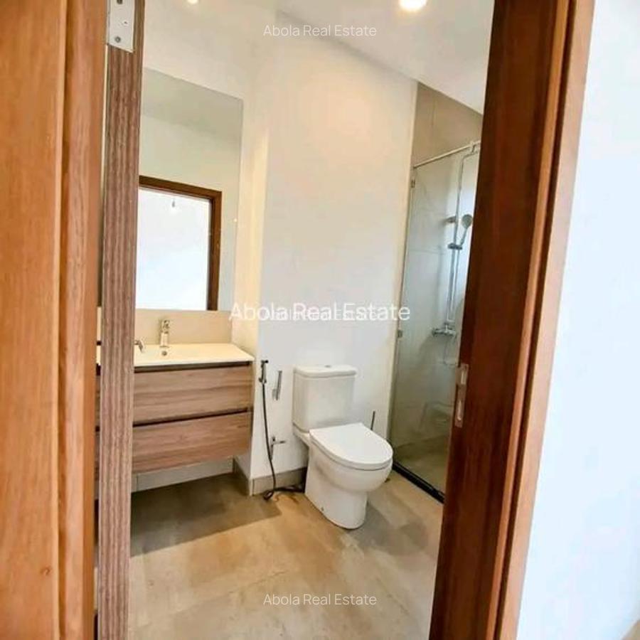 4 Bed Villa with En Suite in Gigiri - 17