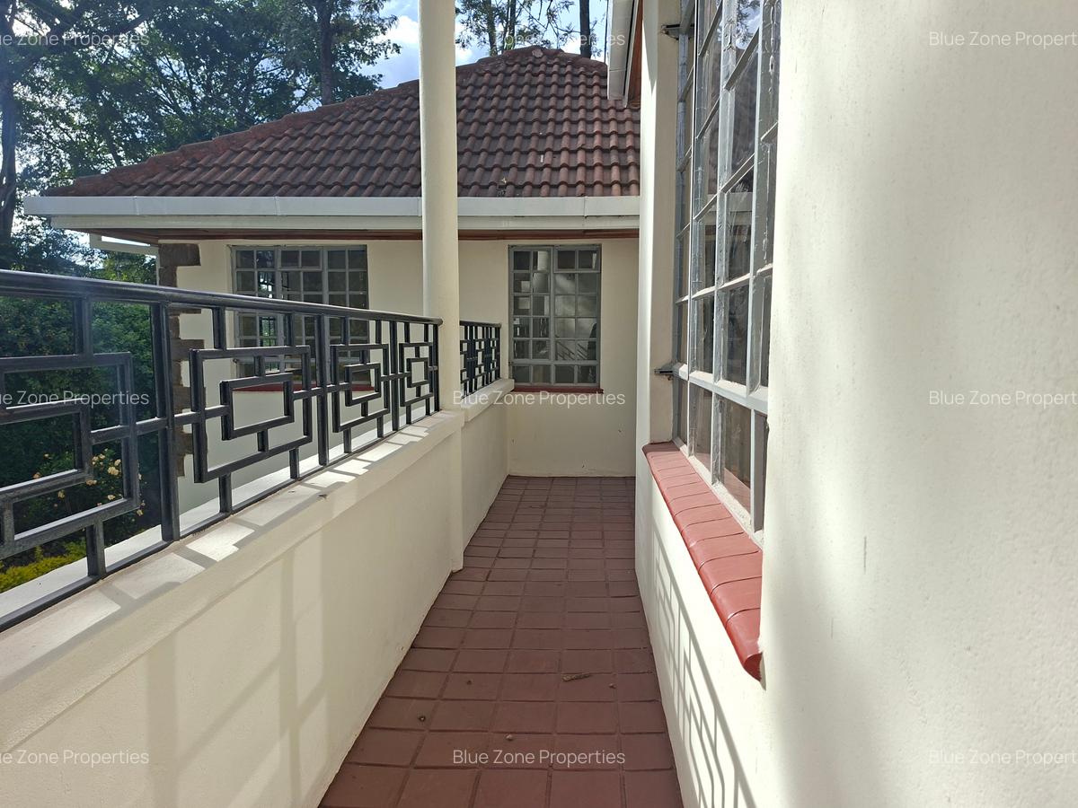 4 Bed House with En Suite at Off Mimosa Rd - 19