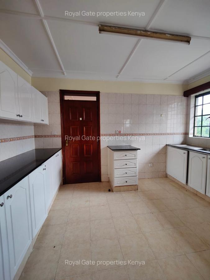 3 Bed Apartment with En Suite at Hatheru Road - 2
