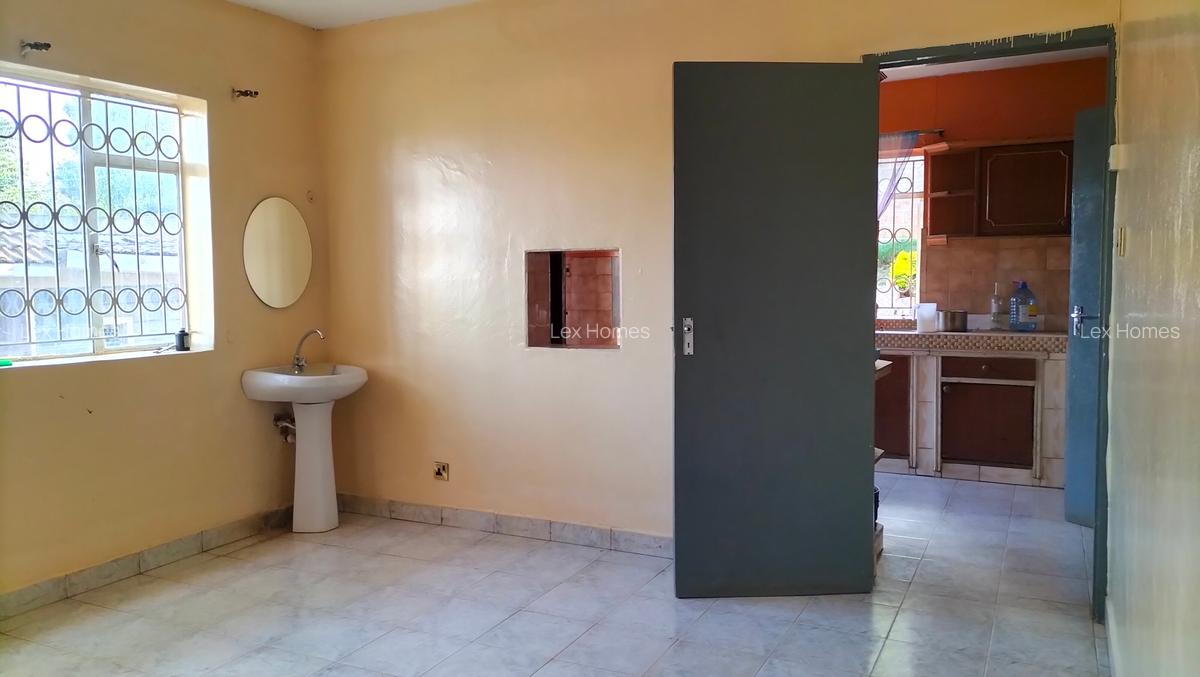 6 Bed House with En Suite in Ongata Rongai - 6
