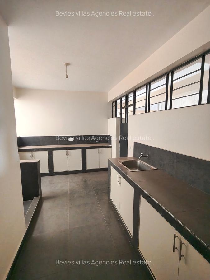 4 Bed Apartment with En Suite at Parklands - 7