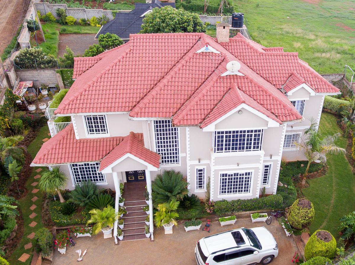 5 Bed Townhouse with En Suite at Kerarapon Drive - 1