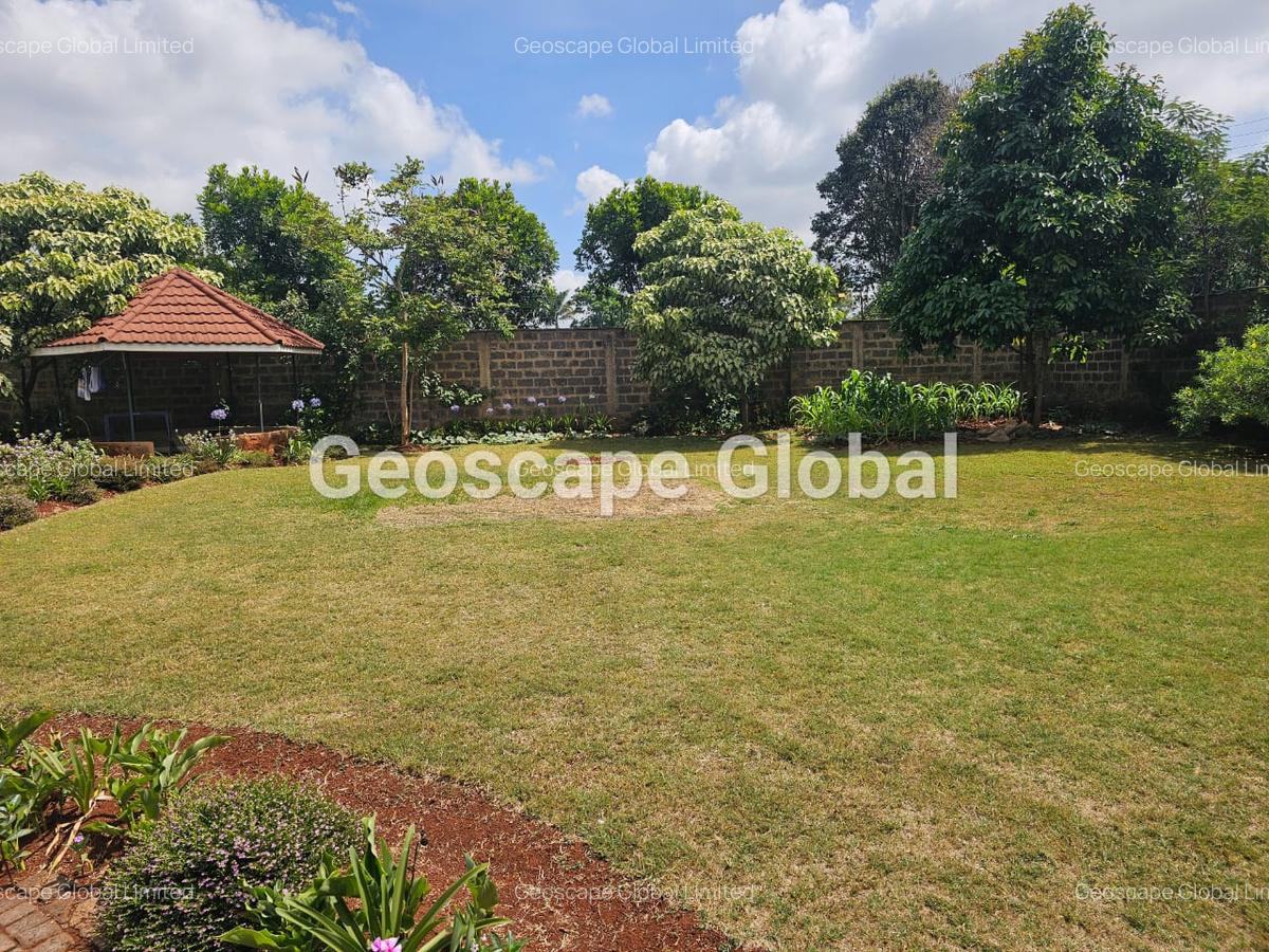 5 Bed House with En Suite in Runda - 18