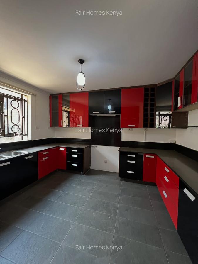 5 Bed Townhouse with En Suite at Lavington Green - 2