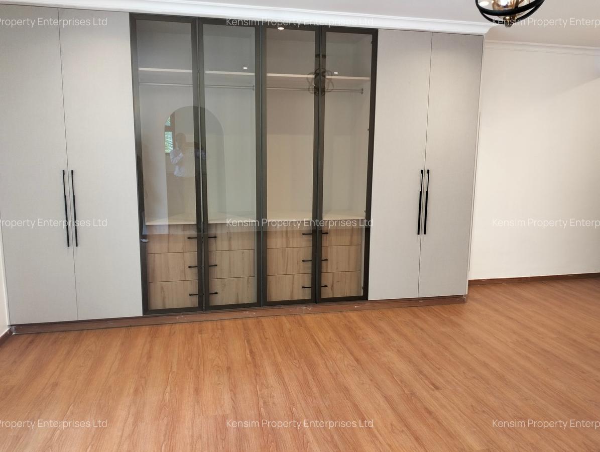 7 Bed Townhouse with En Suite in Runda - 14