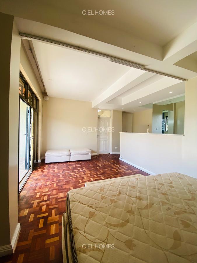 3 Bed Apartment with En Suite at Hatheru Road - 14