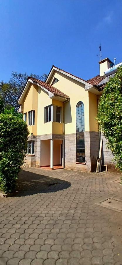 5 Bed Townhouse with En Suite at Nyeri Road - 1