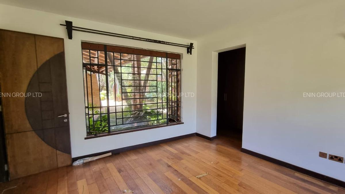 4 Bed House with En Suite at Lakeview Estate - 11