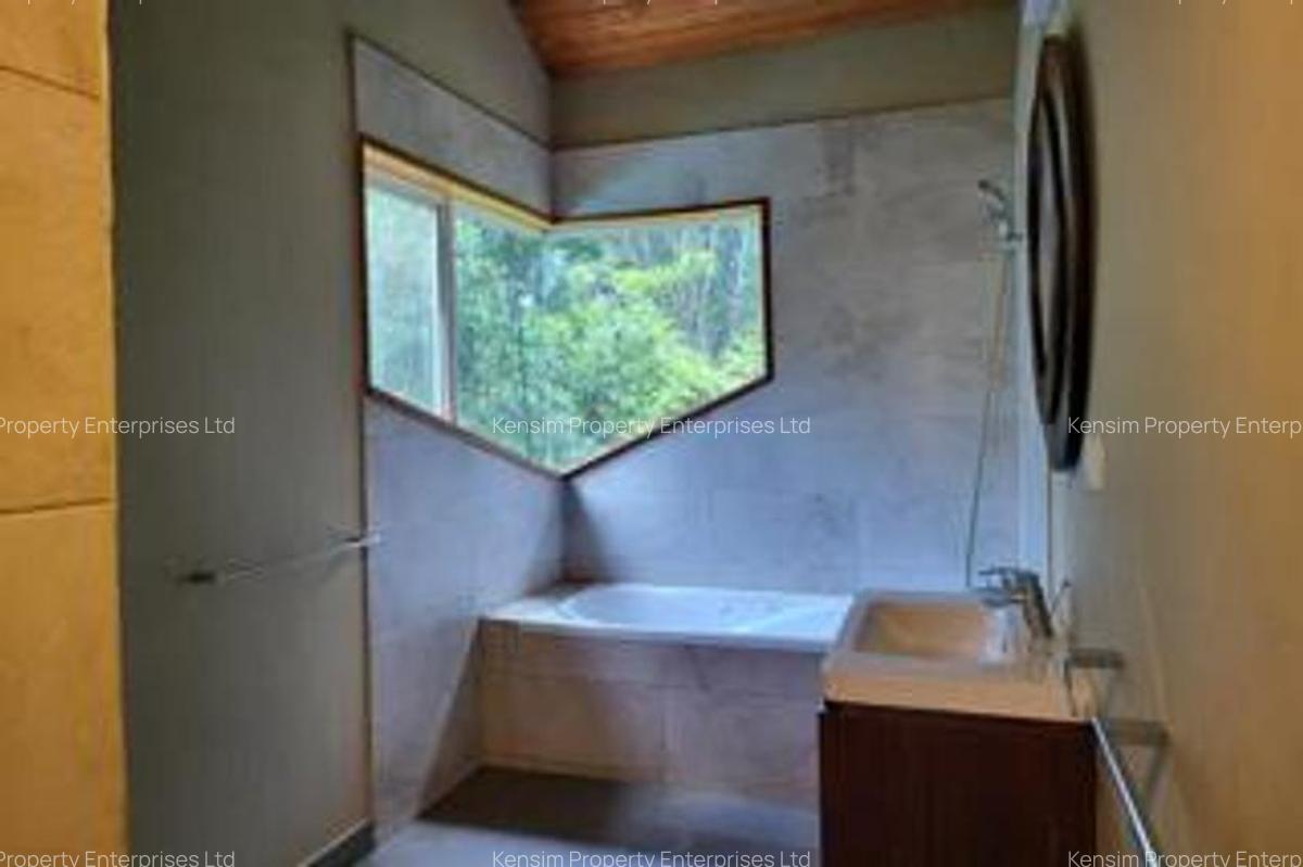 5 Bed Townhouse with En Suite in Kitisuru - 15