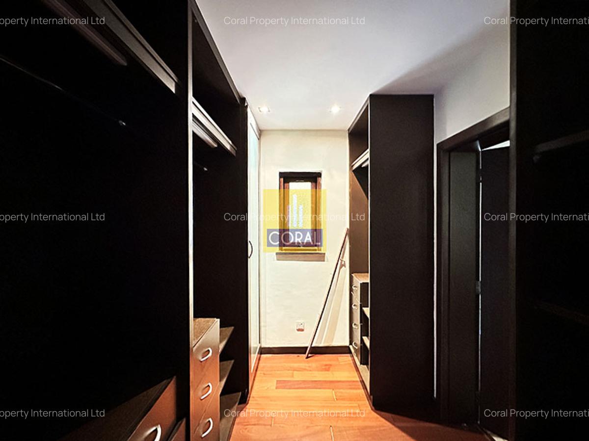 4 Bed Apartment with En Suite in Riverside - 9