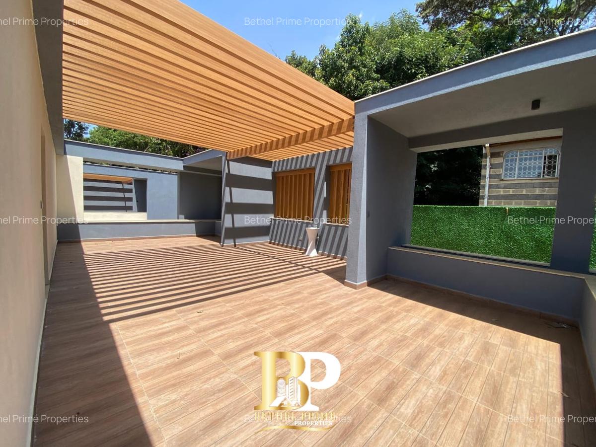 5 Bed Townhouse with En Suite in Lavington - 3