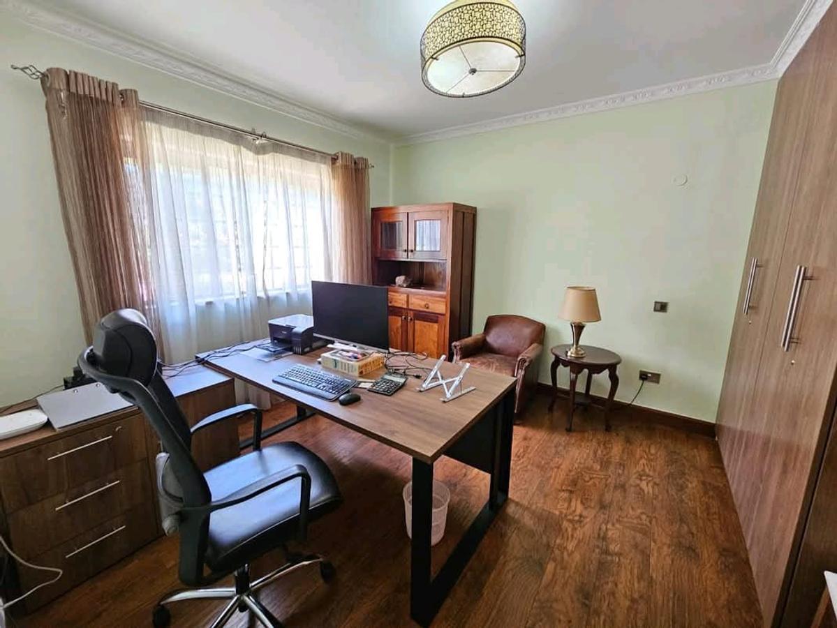 4 Bed House with En Suite in Runda - 10