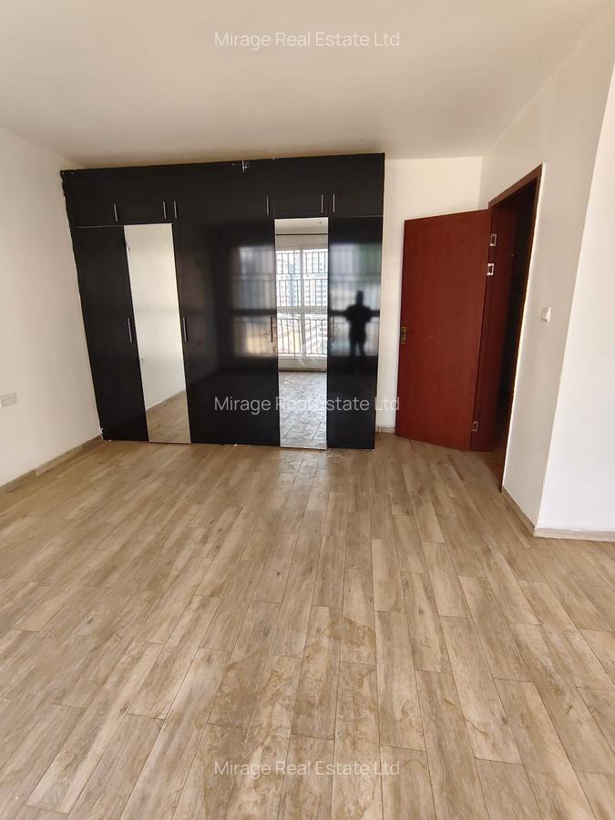 4 Bed Apartment with Gym in Parklands - 16