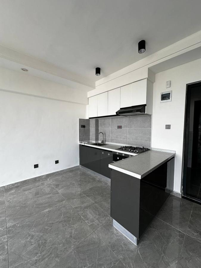 1 Bed Apartment with En Suite in Lavington - 5