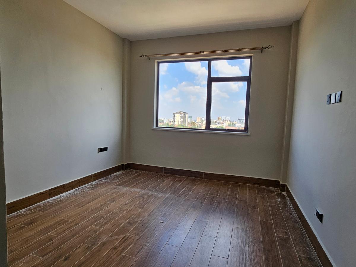 2 Bed Apartment with En Suite at Lavington - 20