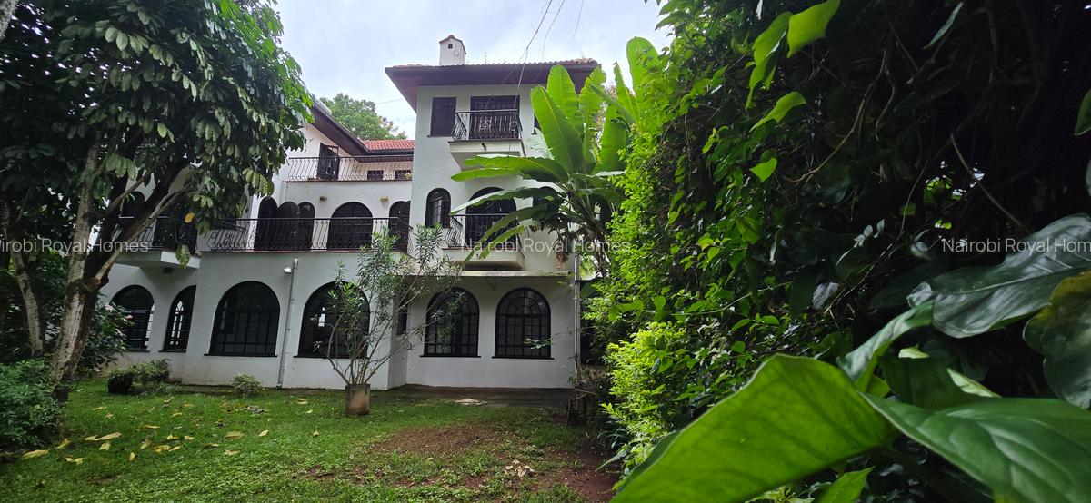 4 Bed Townhouse with En Suite at Lavington Green - 1