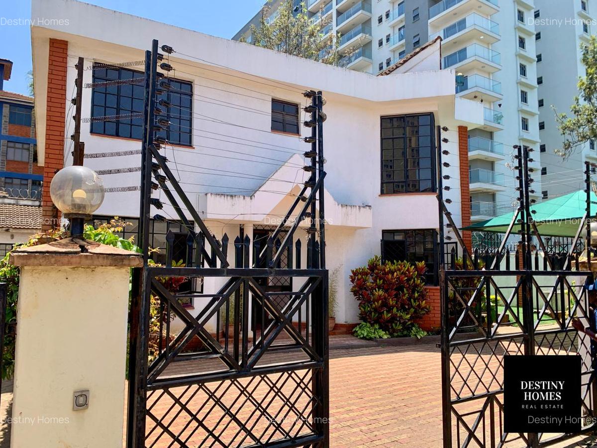 5 Bed Villa with En Suite in Kilimani - 1