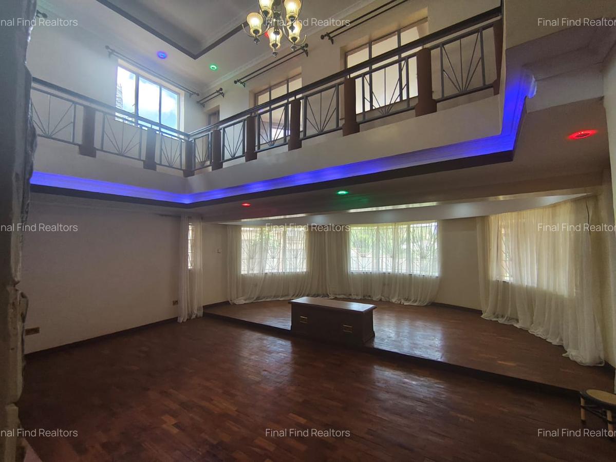 10 Bed House with Staff Quarters in Runda - 10