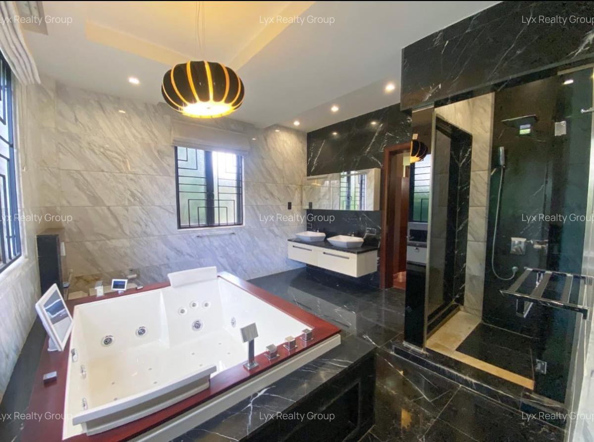 6 Bed Villa with En Suite in Runda - 8