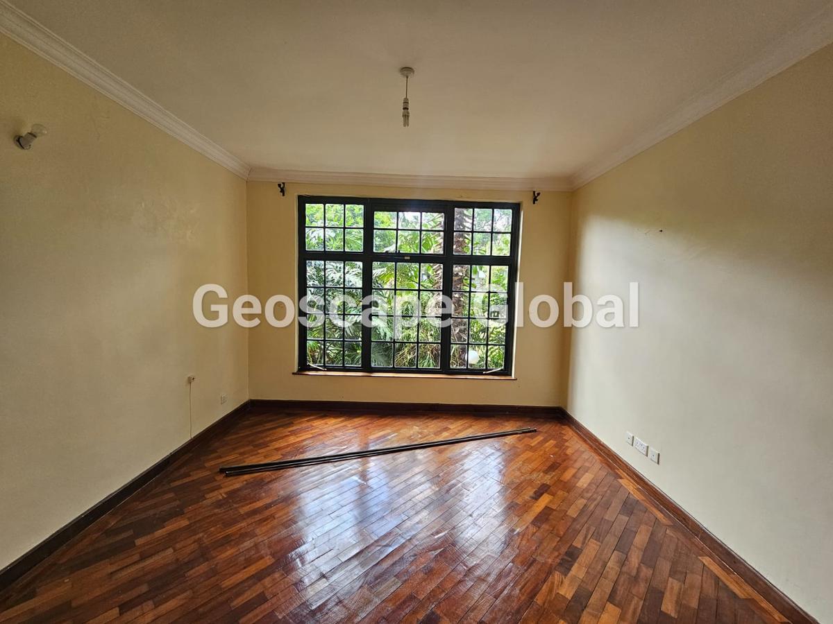 5 Bed House with En Suite in Karen - 3