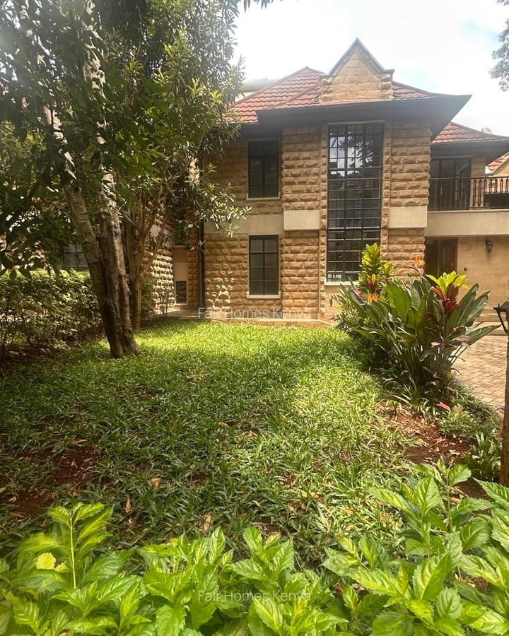 5 Bed Townhouse with En Suite at Lavington Green - 17