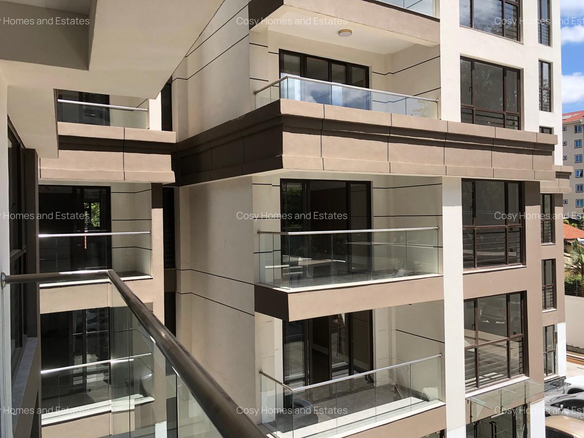 3 Bed Apartment with En Suite at Riverside - 5