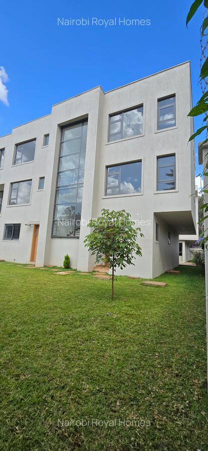 6 Bed Townhouse with En Suite at Off Convent Drive - 1