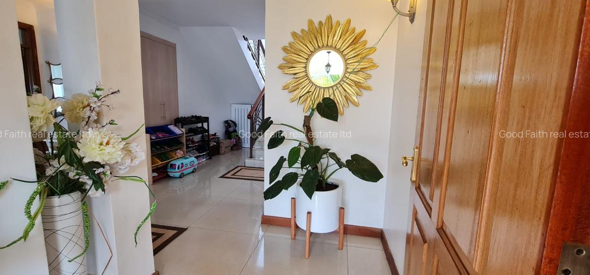 4 Bed Townhouse with En Suite in Kiambu Road - 15