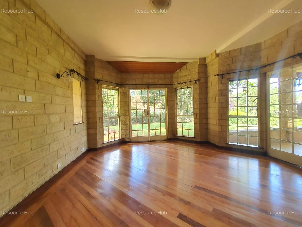 5 Bed Townhouse with En Suite at Karen - 5