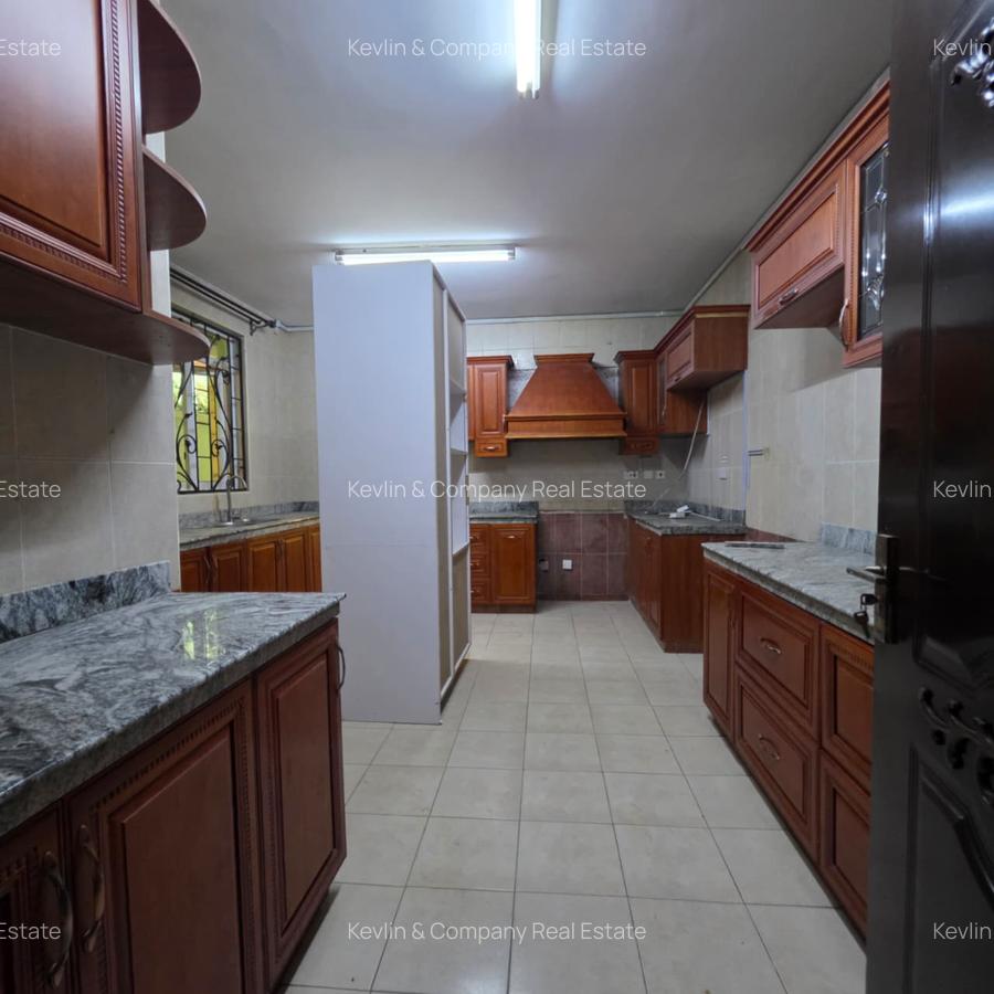 5 Bed Villa with En Suite in Lavington - 9
