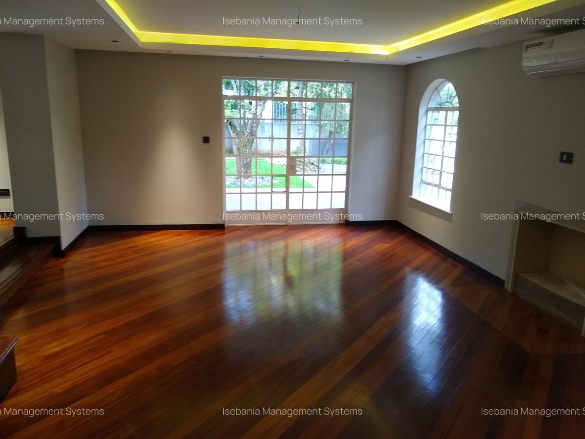 5 Bed House with En Suite at Panafric Avenue - 5