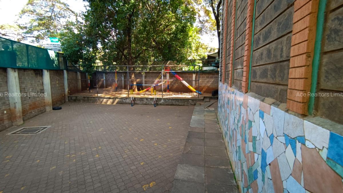 4 Bed Apartment with En Suite at Riverside Estate Nairobi - 12