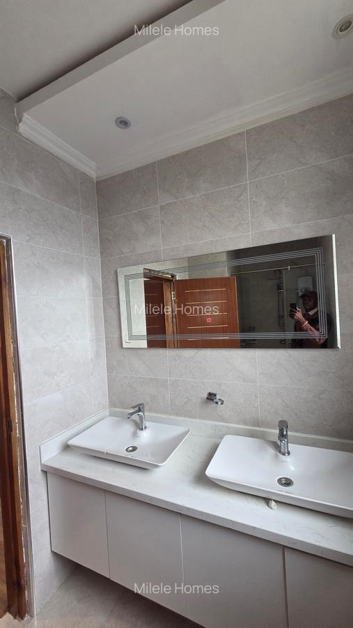 Serviced 3 Bed Apartment with En Suite in Kileleshwa - 10