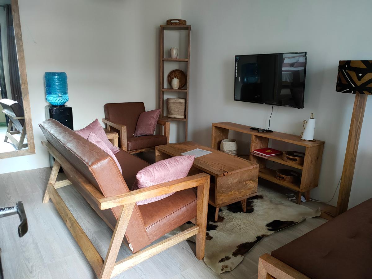 Serviced 2 Bed Apartment with En Suite in Vipingo - 11