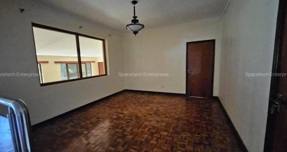 4 Bed House with En Suite in Runda - 13